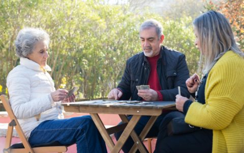 La FADOQ vous fait rencontrer des gens 