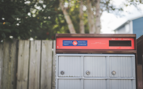 Déjouez la grève potentielle chez Postes Canada